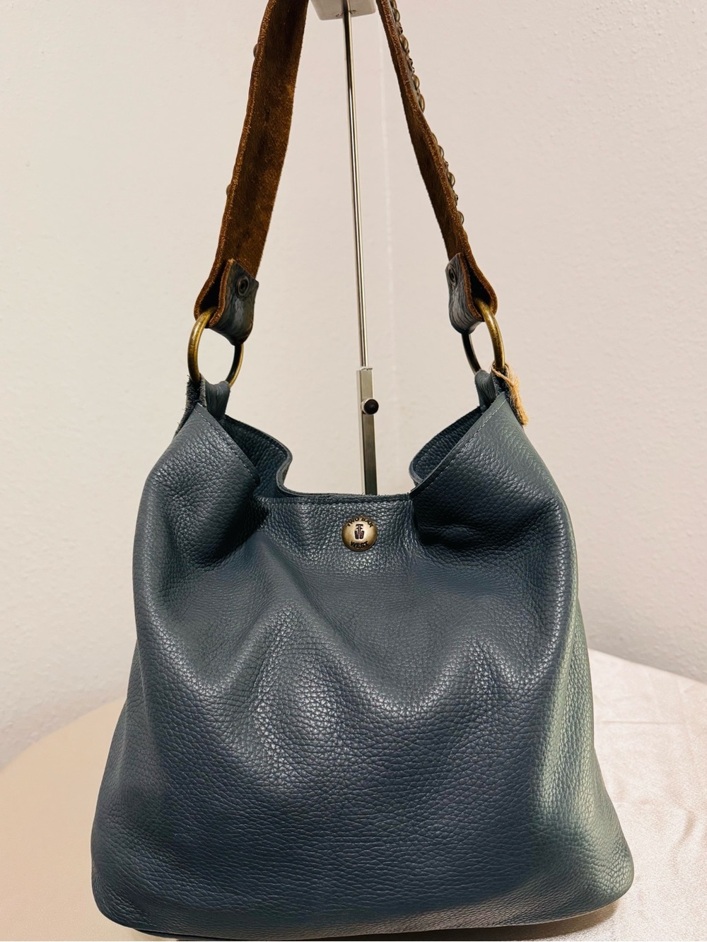 Pebbled Leather Hobo Shoulder Bag in gray (dark)  with Brown Strap